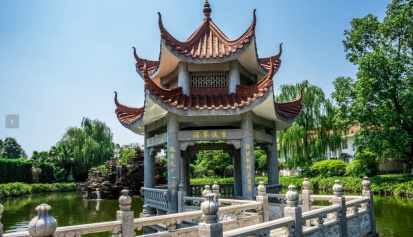 选成都公墓，不少家庭现在更看重后续服务
