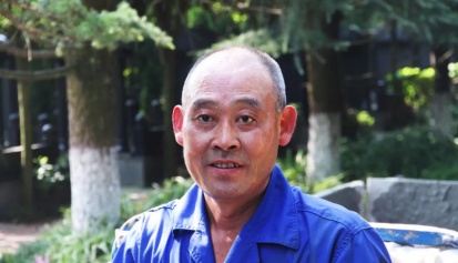 连日高温下，他们用汗水诠释担当